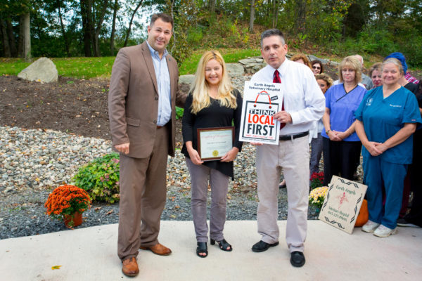 Ribbon-Cutting-2.f1cb27a519bdb5b6ed34049a5b86e317